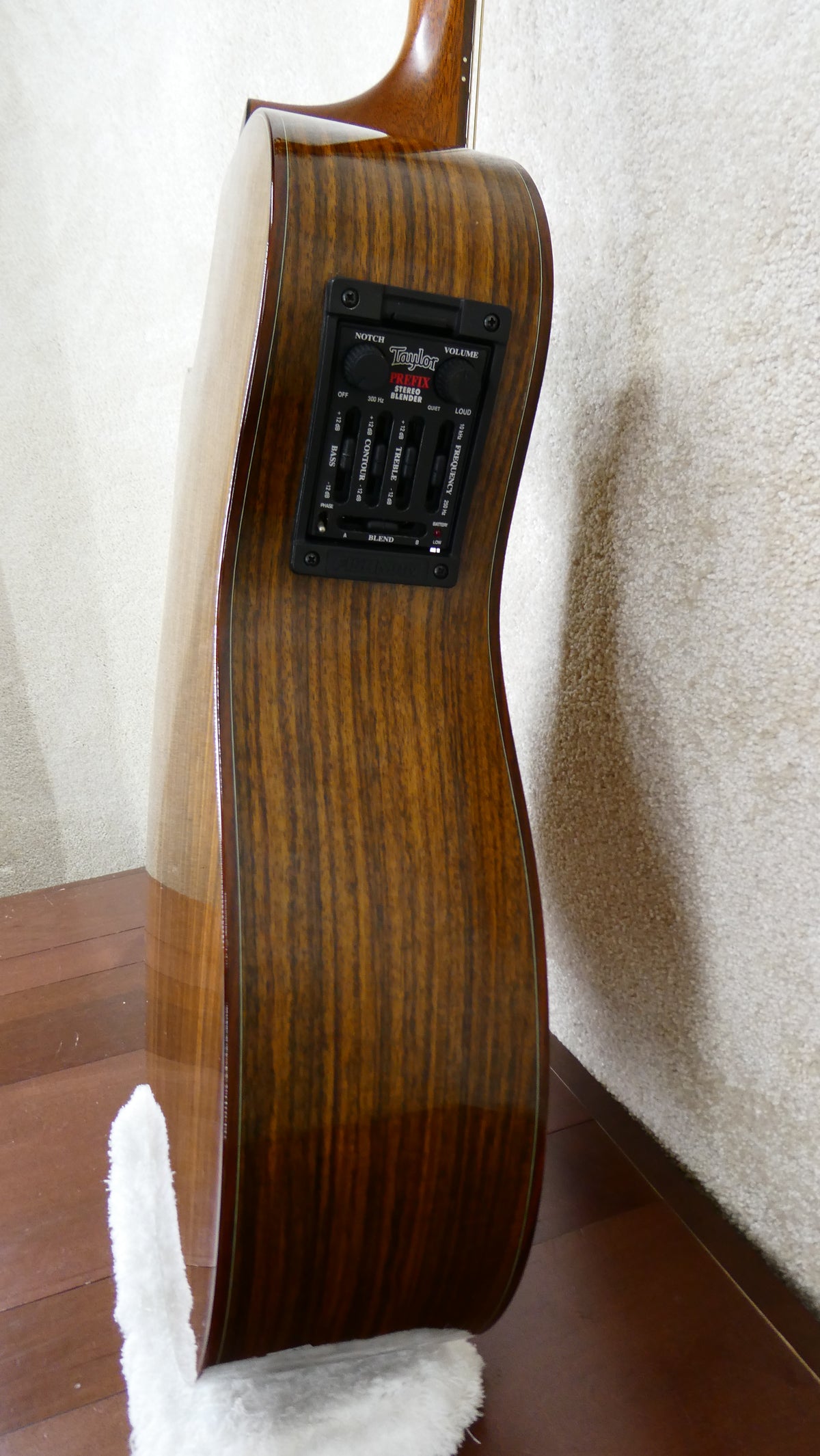 Taylor 714ce 2001 USED