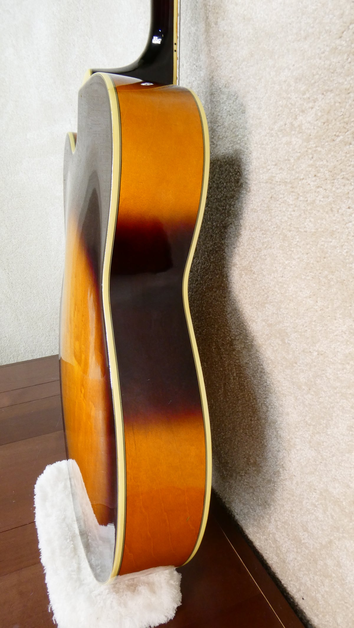 Epiphone Emperor 1995 Sunburst Used