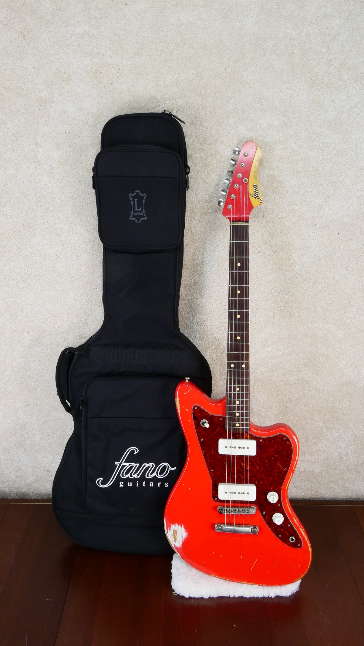 Fano Artifact JM-6 2006 'Fiesta Red' with Gig Bag Used