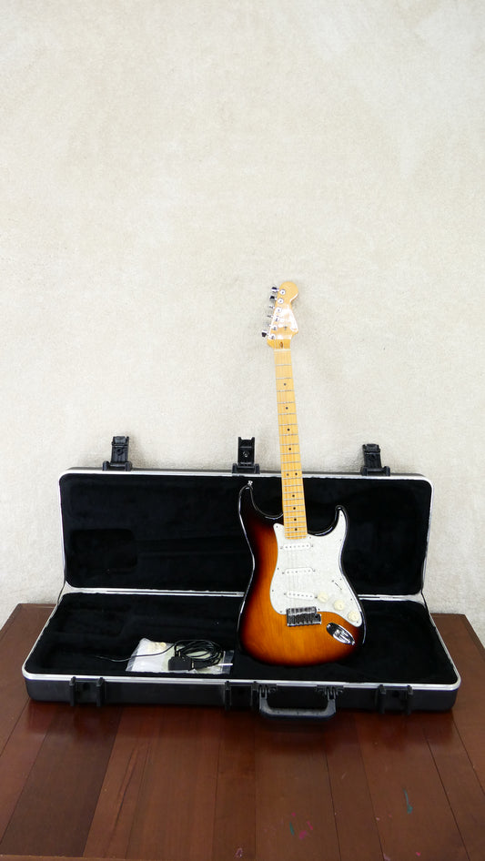 Fender Deluxe Stratocaster 2010 - Sunburst w/Fishman Fluence Pickup System USED #US10081907