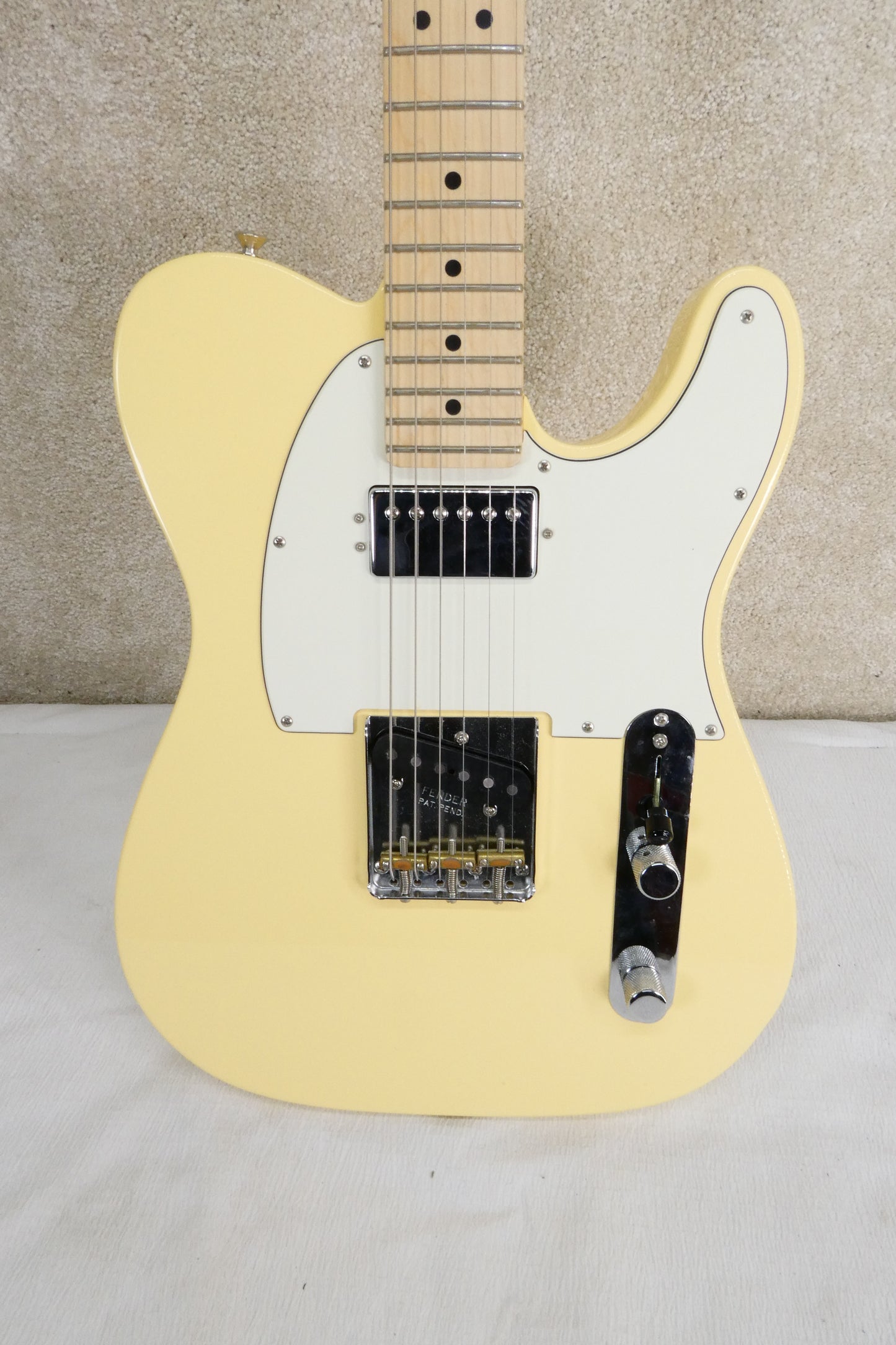 Fender Telecaster 2019 Vintage White W/OHSC The only tele you need !