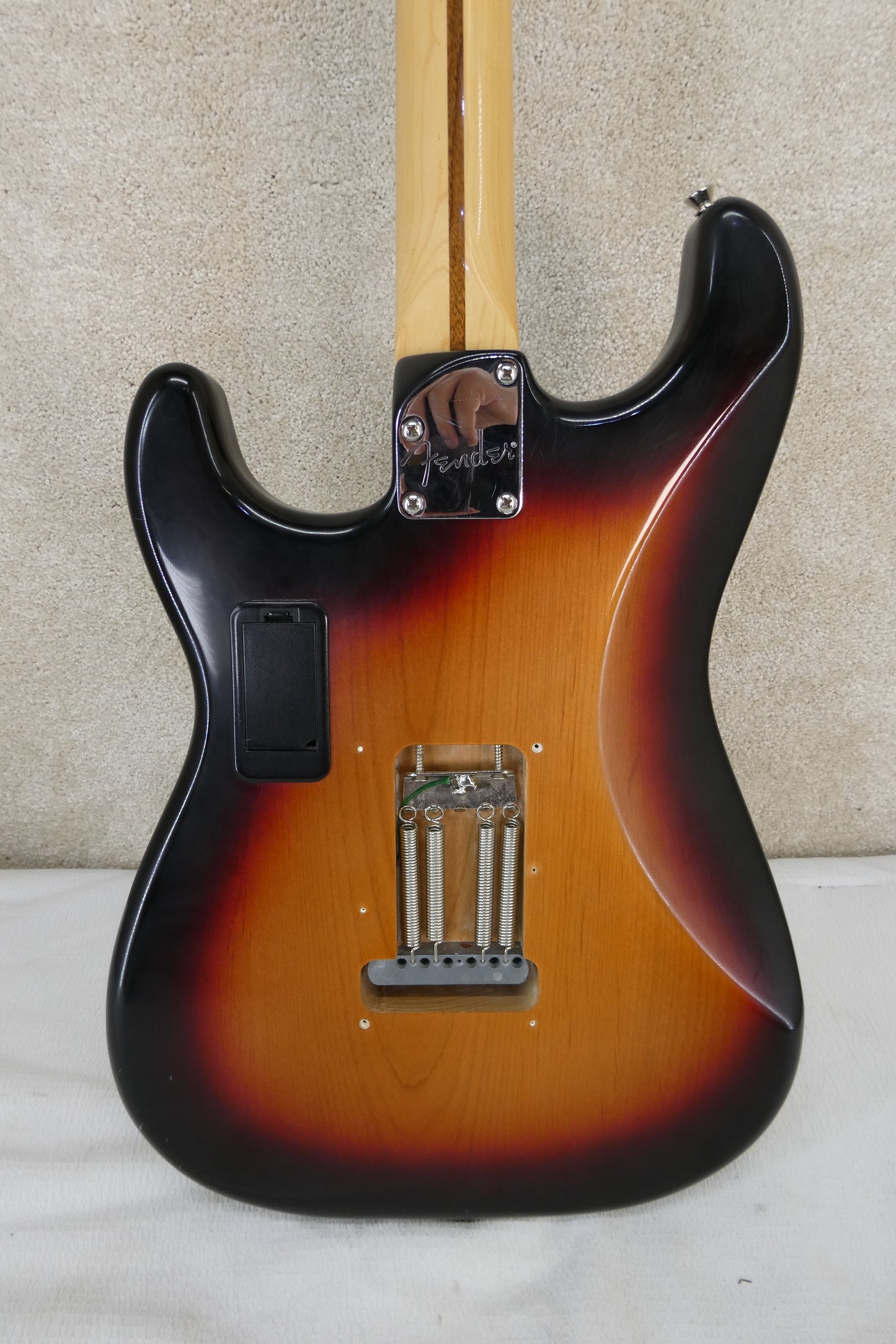 Fender MIM Stratocaster Sunburst Bill Lawrence Pickups w/GB #MX12315470 NEW