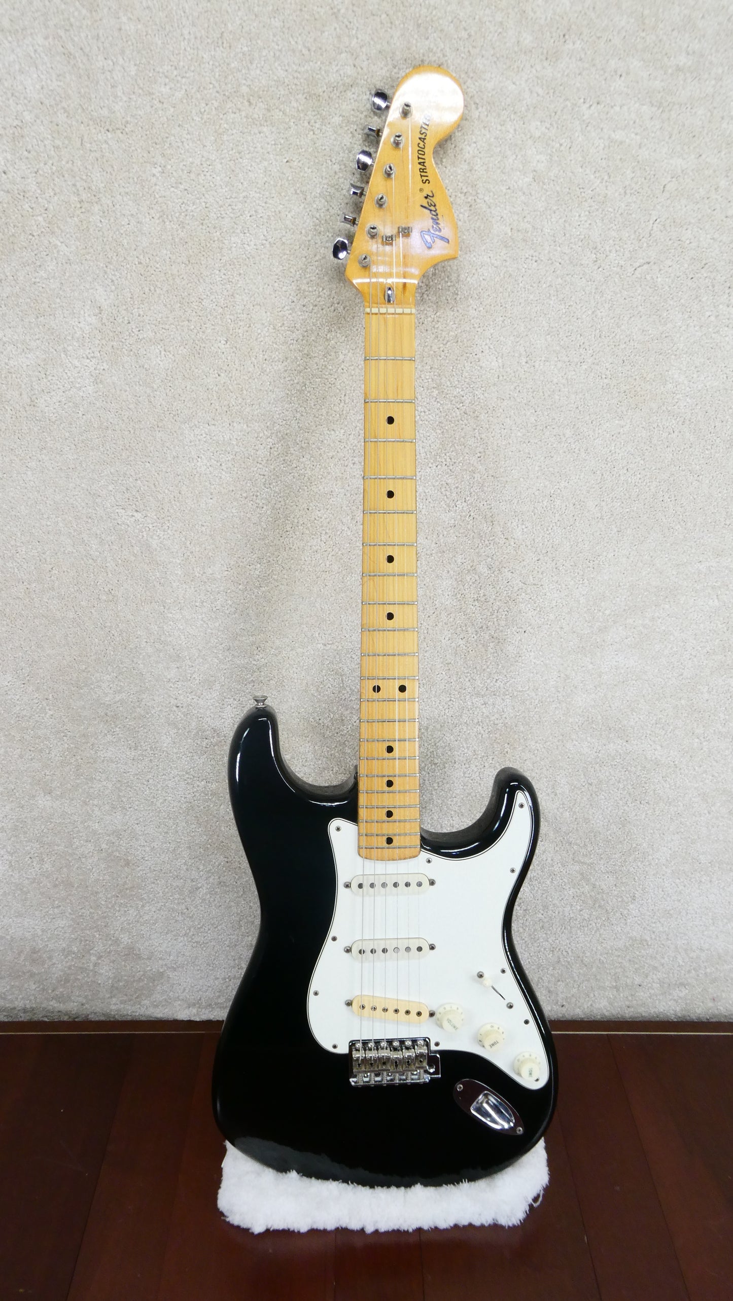 Fender Stratocaster 1974 - Black w/OHSC USED #558316