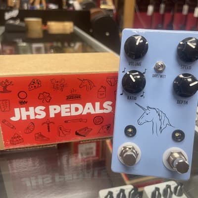 JHS UNICORN V2 Chorus and Vibrato