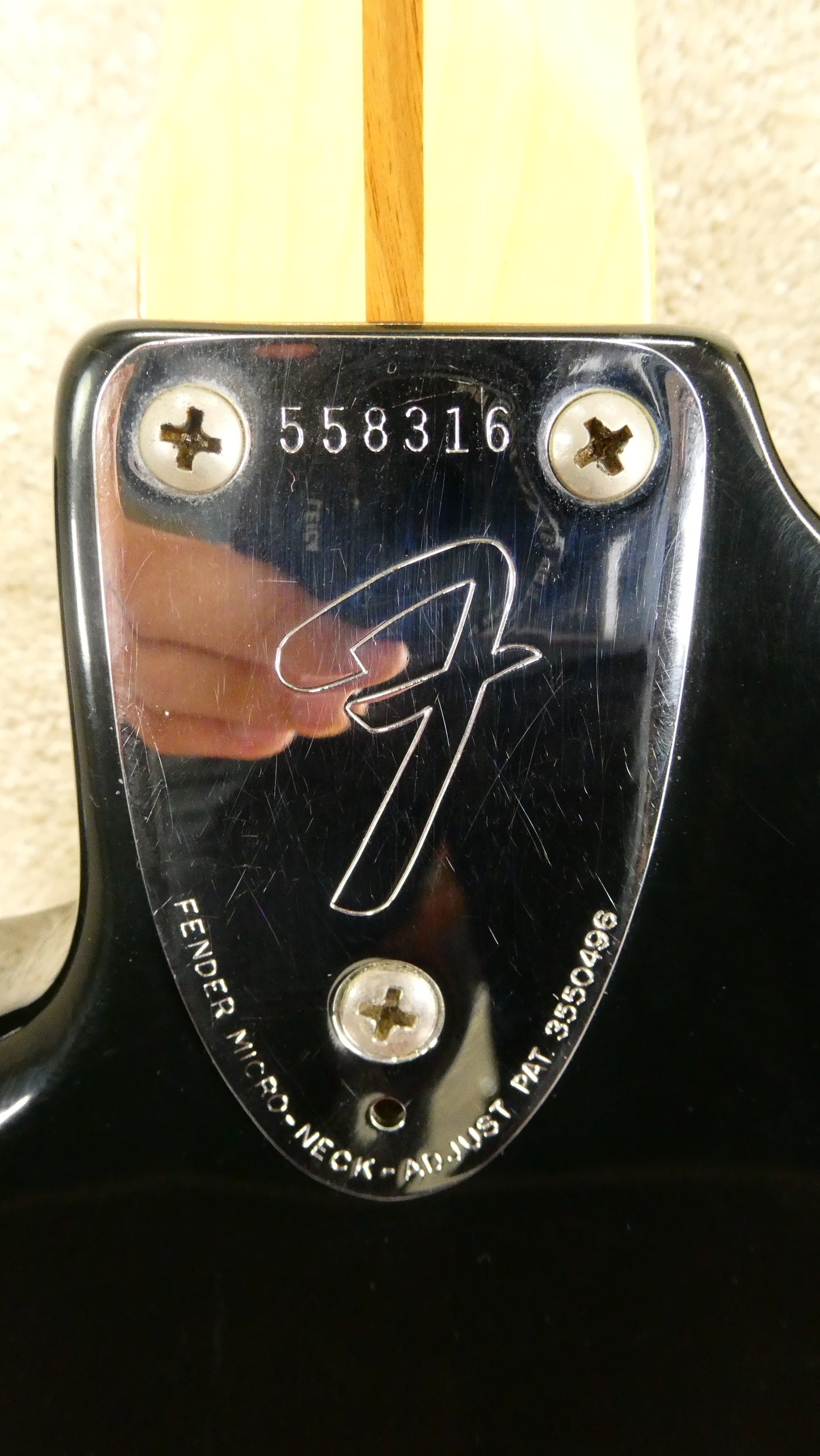 Fender Stratocaster 1974 - Black w/OHSC USED #558316