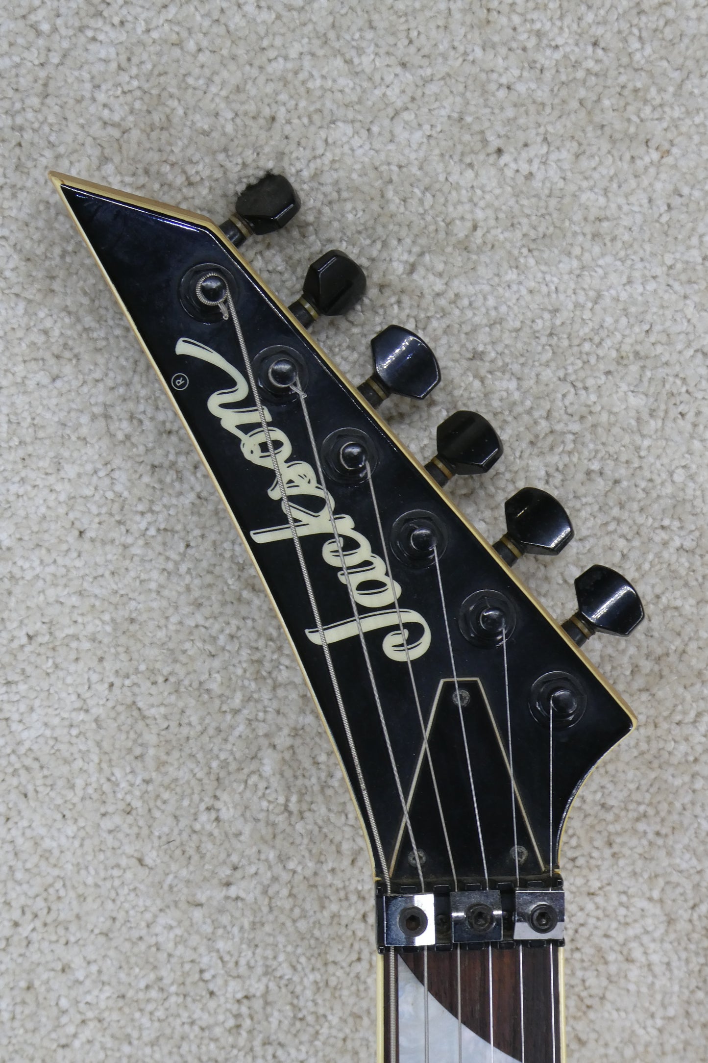 Jackson Dinky w/HSC  Sharkfin inlays