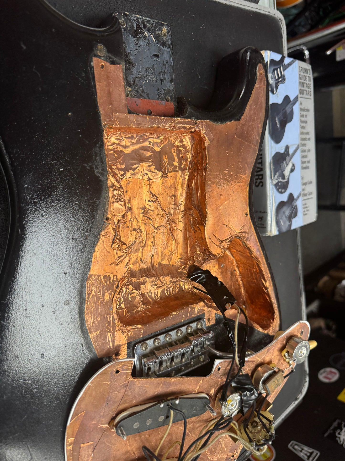 Fender  Stratocaster 1958 - Black Krylon  Newer Tweed Hardshell Case