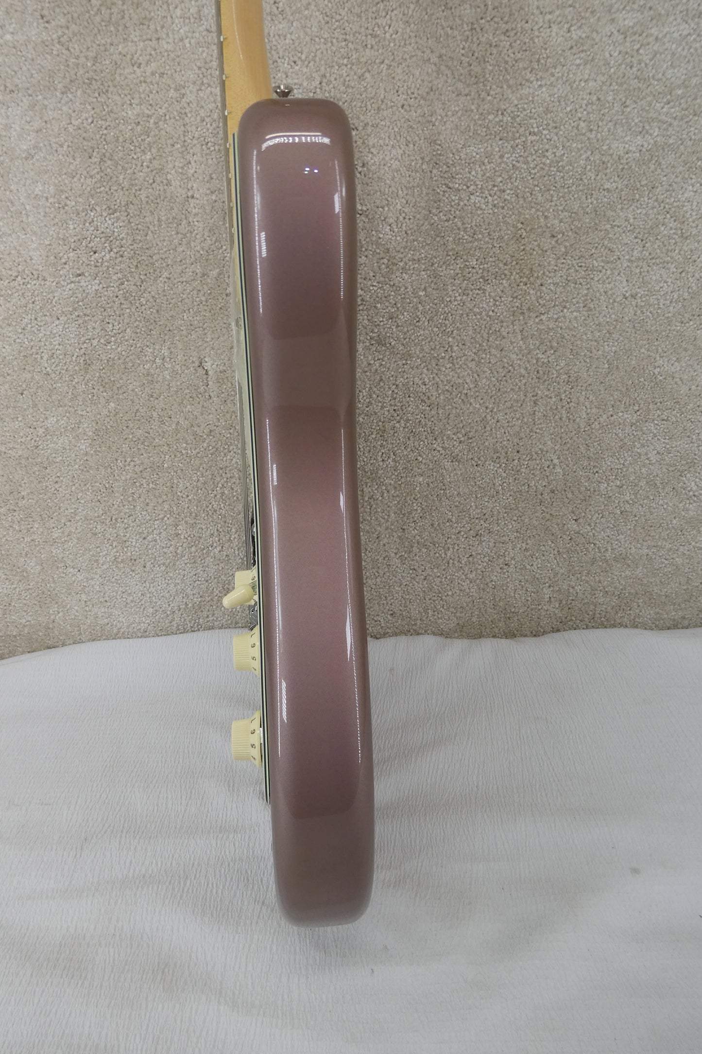 Fender VINTERA 70S STRAT Burgundy Mist #MX1337232 w/OHSC