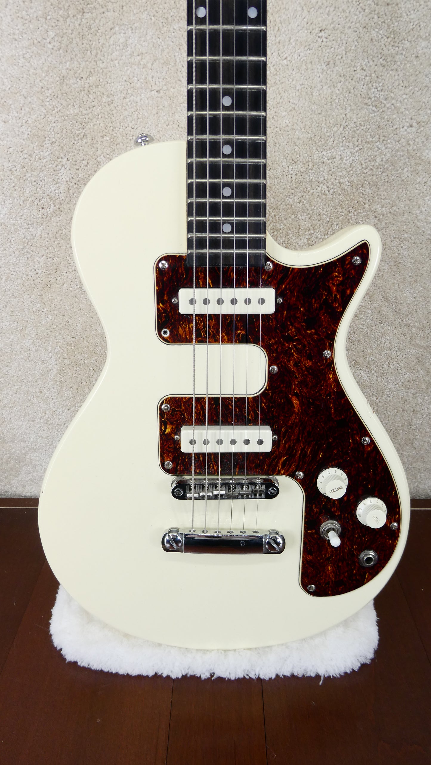 Hagstrom Metropolis NBNC  #G14030659 USED