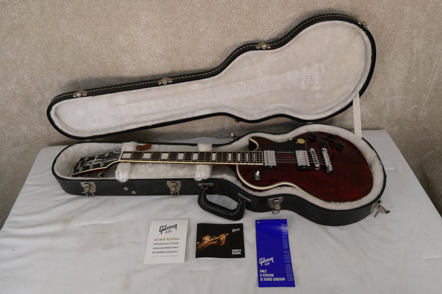 Gibson Les Paul Classic Custom 2012 W/OHSC