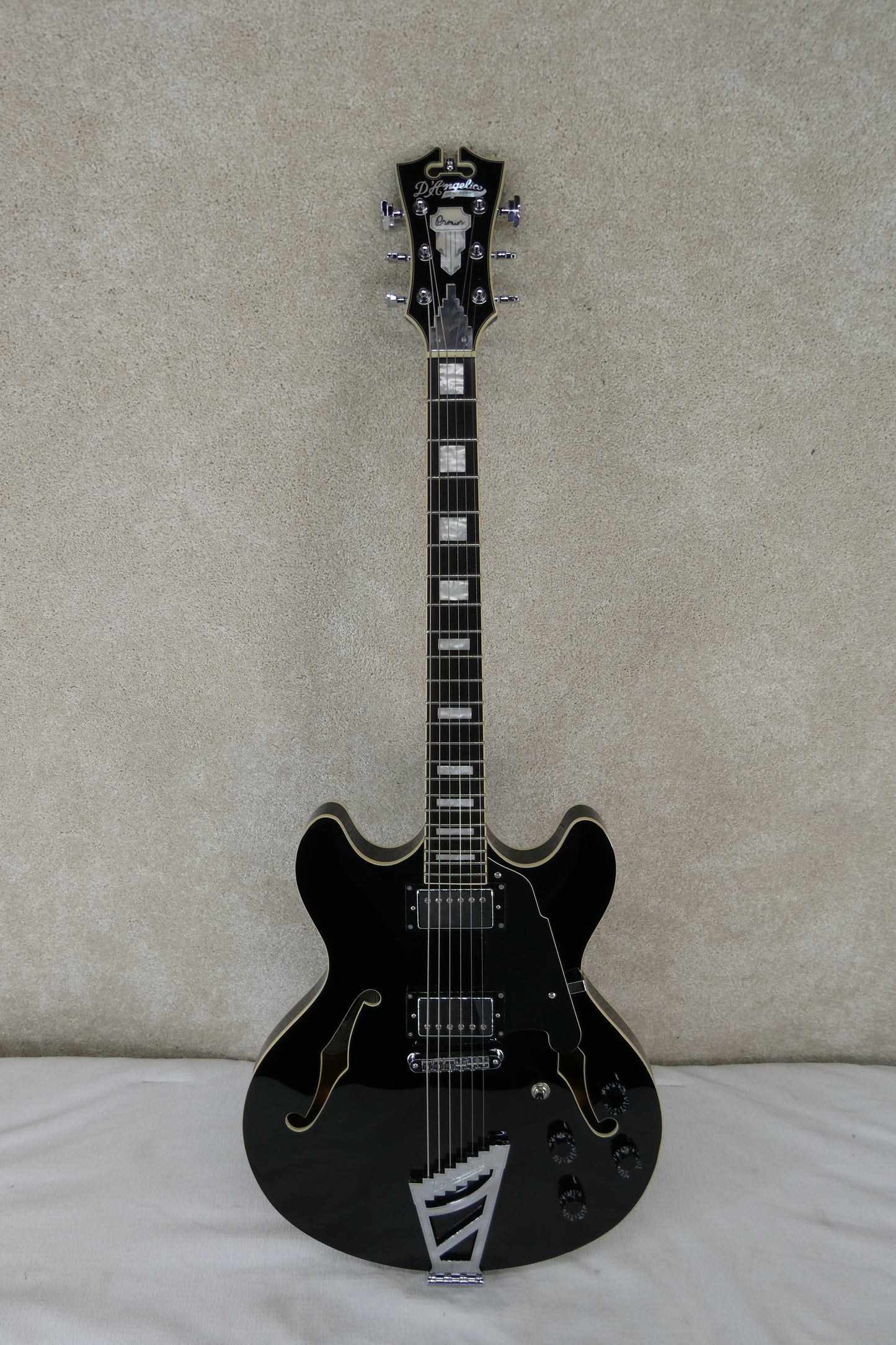 D'Angelico Premier DC Semi-Hollow Double Cutaway with Stairstep Tailpiece 2015 - Black w/GB USED