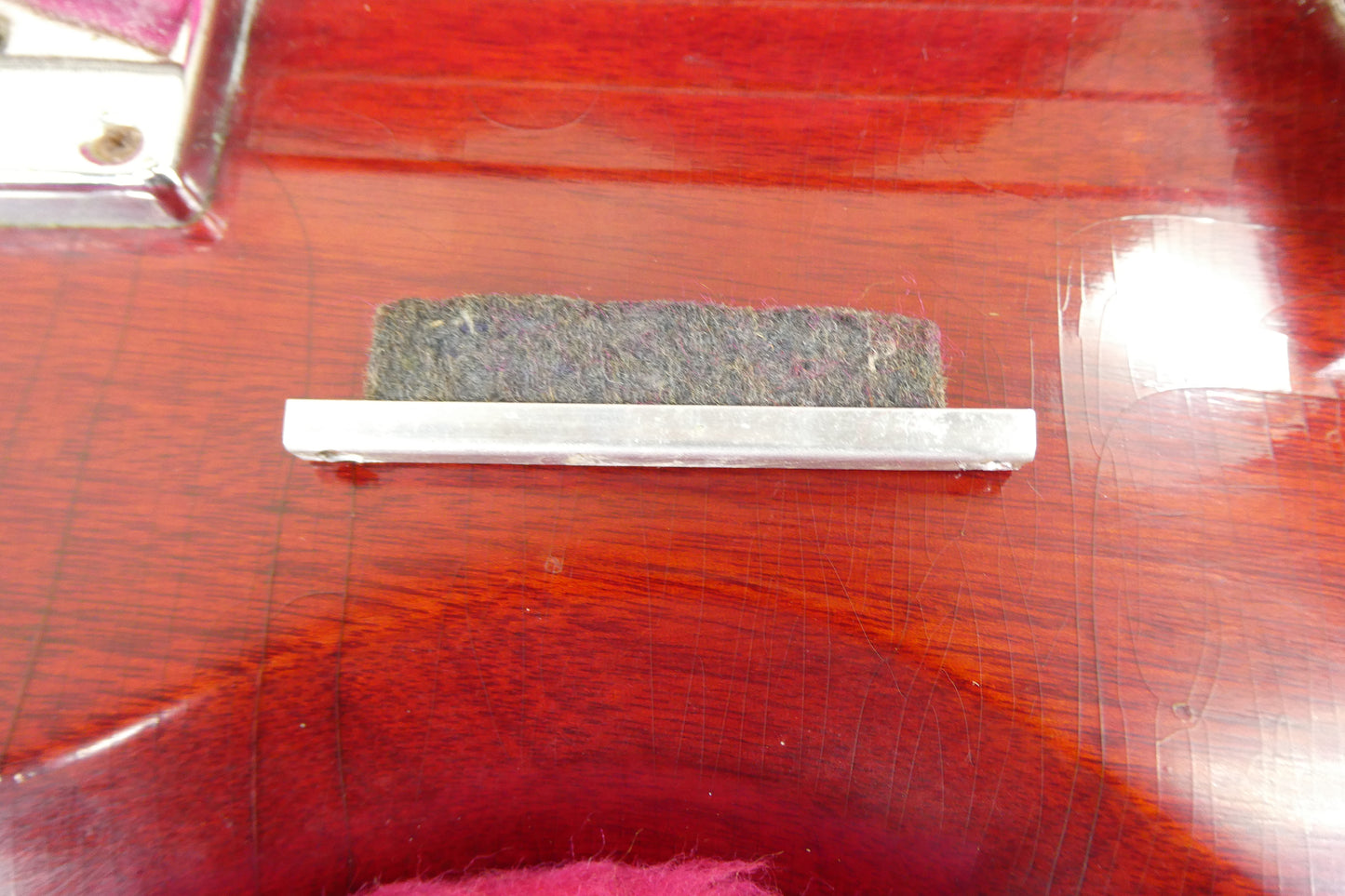 Gibson EB O 1969  Cherry Red W/ Newer Hardshell Case