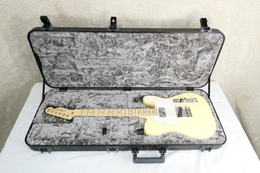 Fender Telecaster 2019 Vintage White W/OHSC The only tele you need !