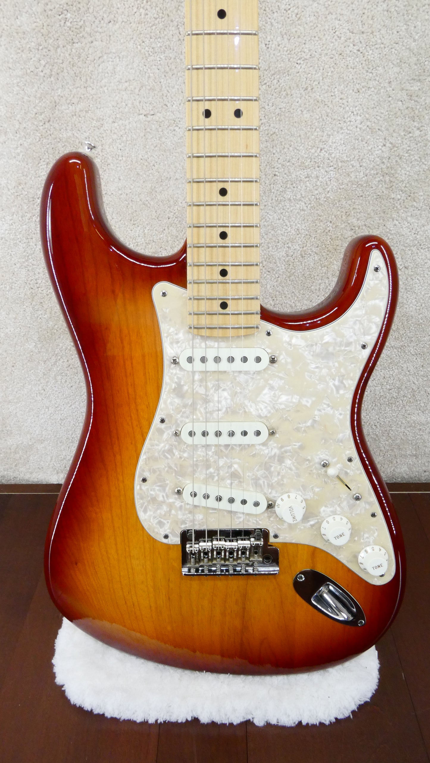 Fender American Standard Stratocaster 2013 - Sienna Sunburst w/Tweed HSC #US13035832 USED