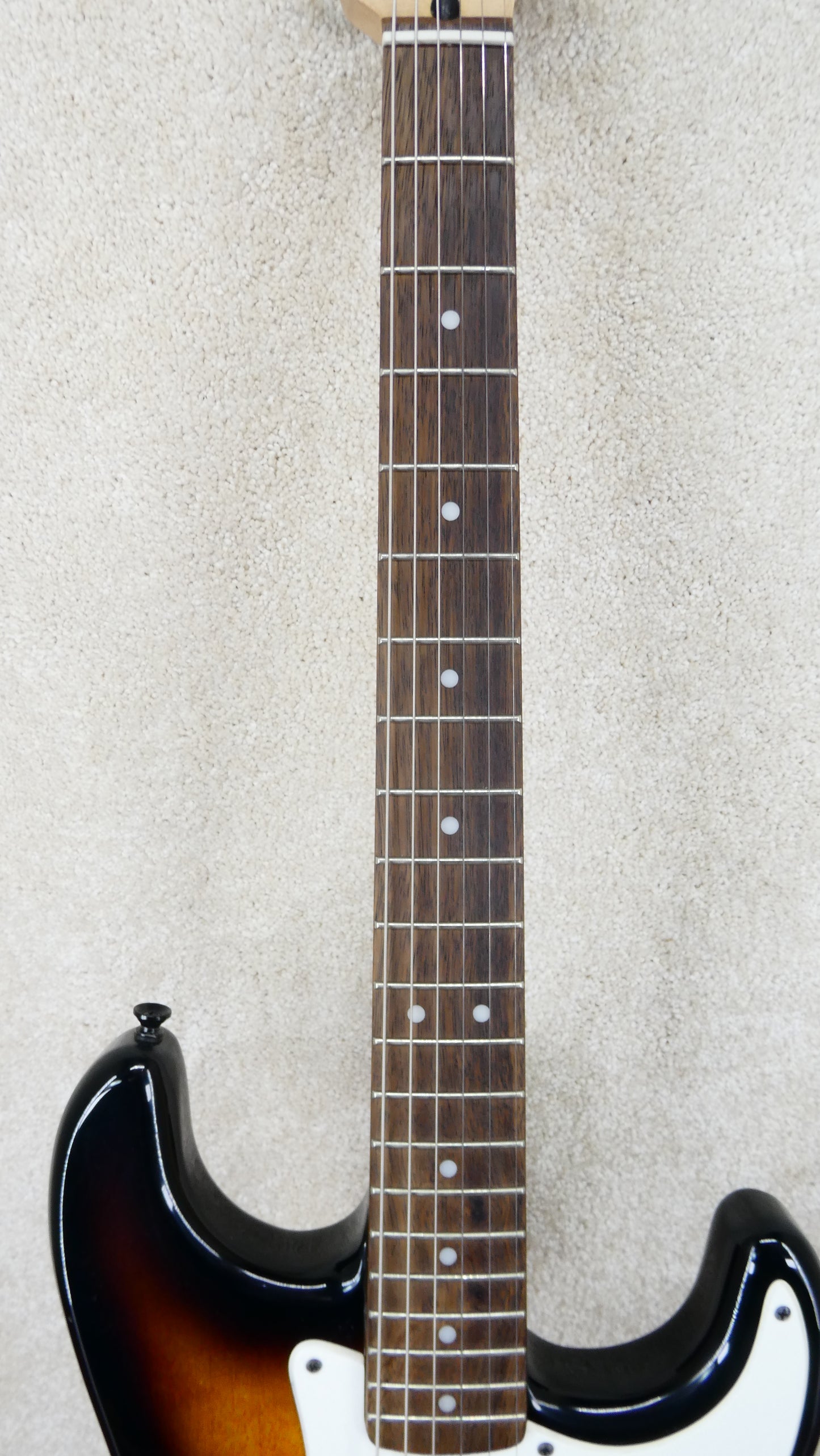 Squier Bullet - Sunburst #ICS18260526 USED NBNC