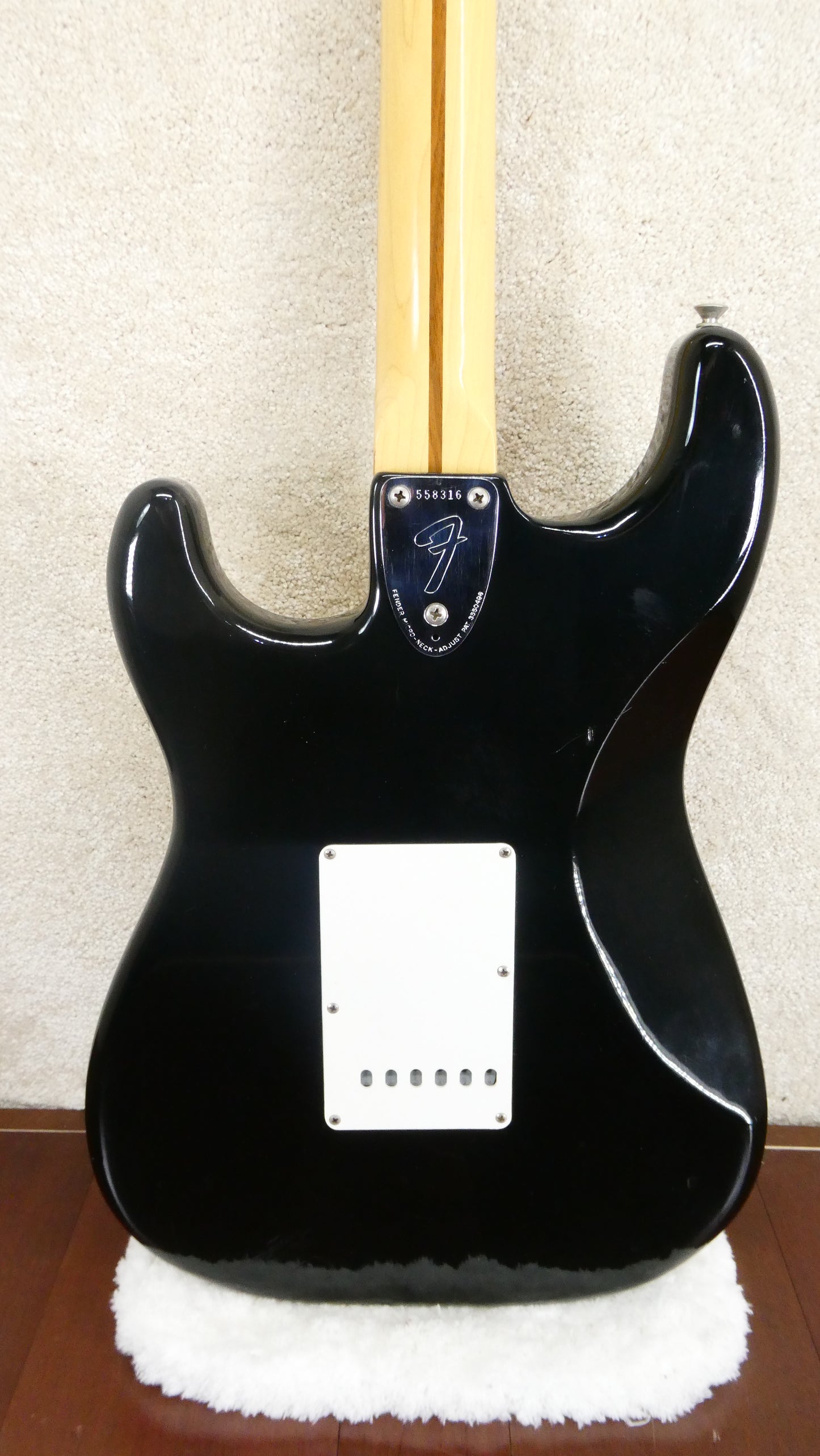 Fender Stratocaster 1974 - Black w/OHSC USED #558316