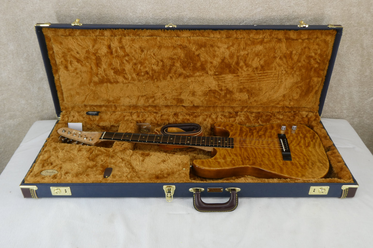 Danny Boyles Custom Acousticaster w/HSC