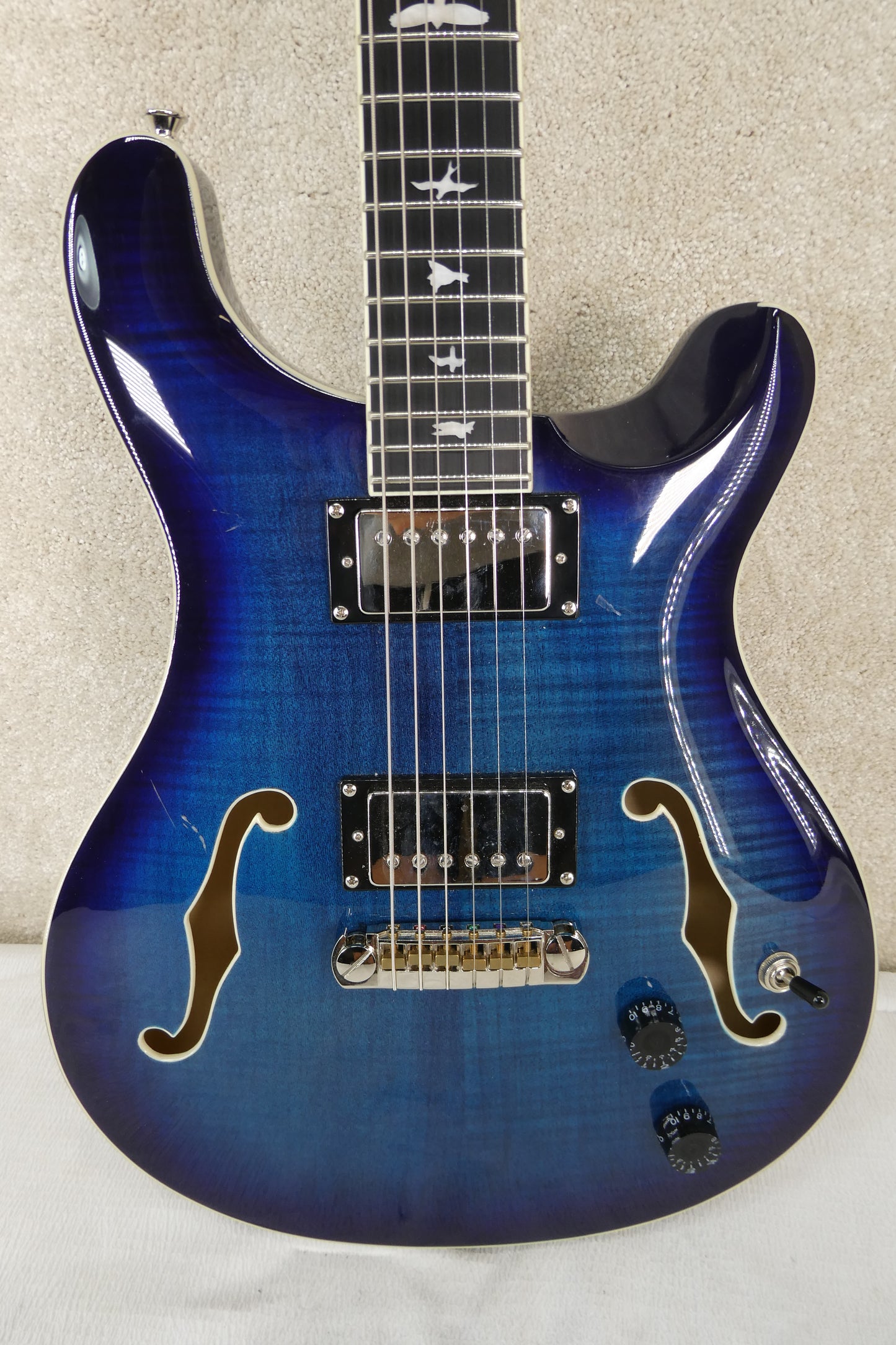 PRS SE  Hollowbody Blue Burst With HSC