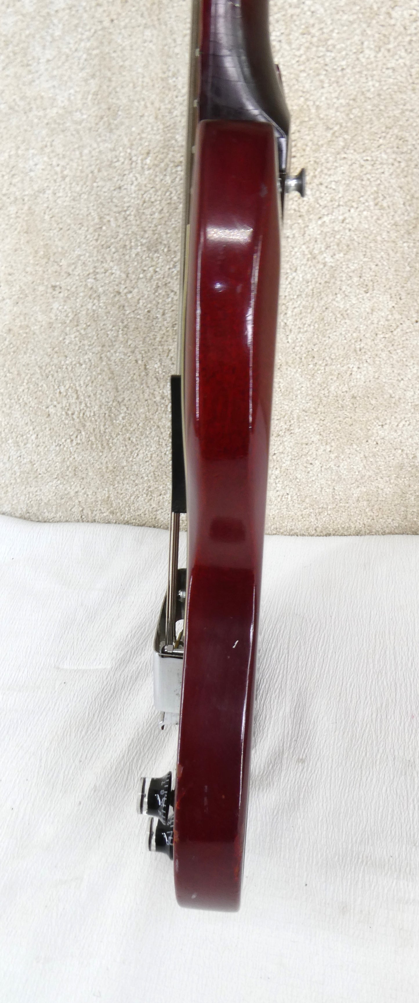 Gibson EB O 1969  Cherry Red W/ Newer Hardshell Case