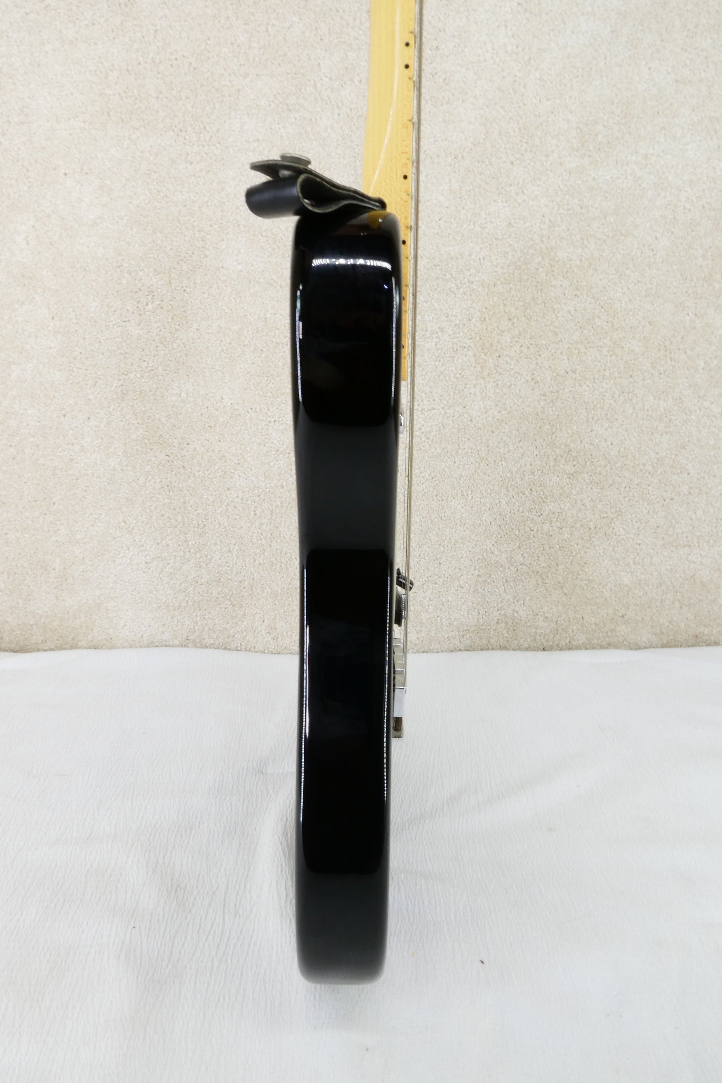 Fender Telecaster 1983 with OHSC Top Load Bridge