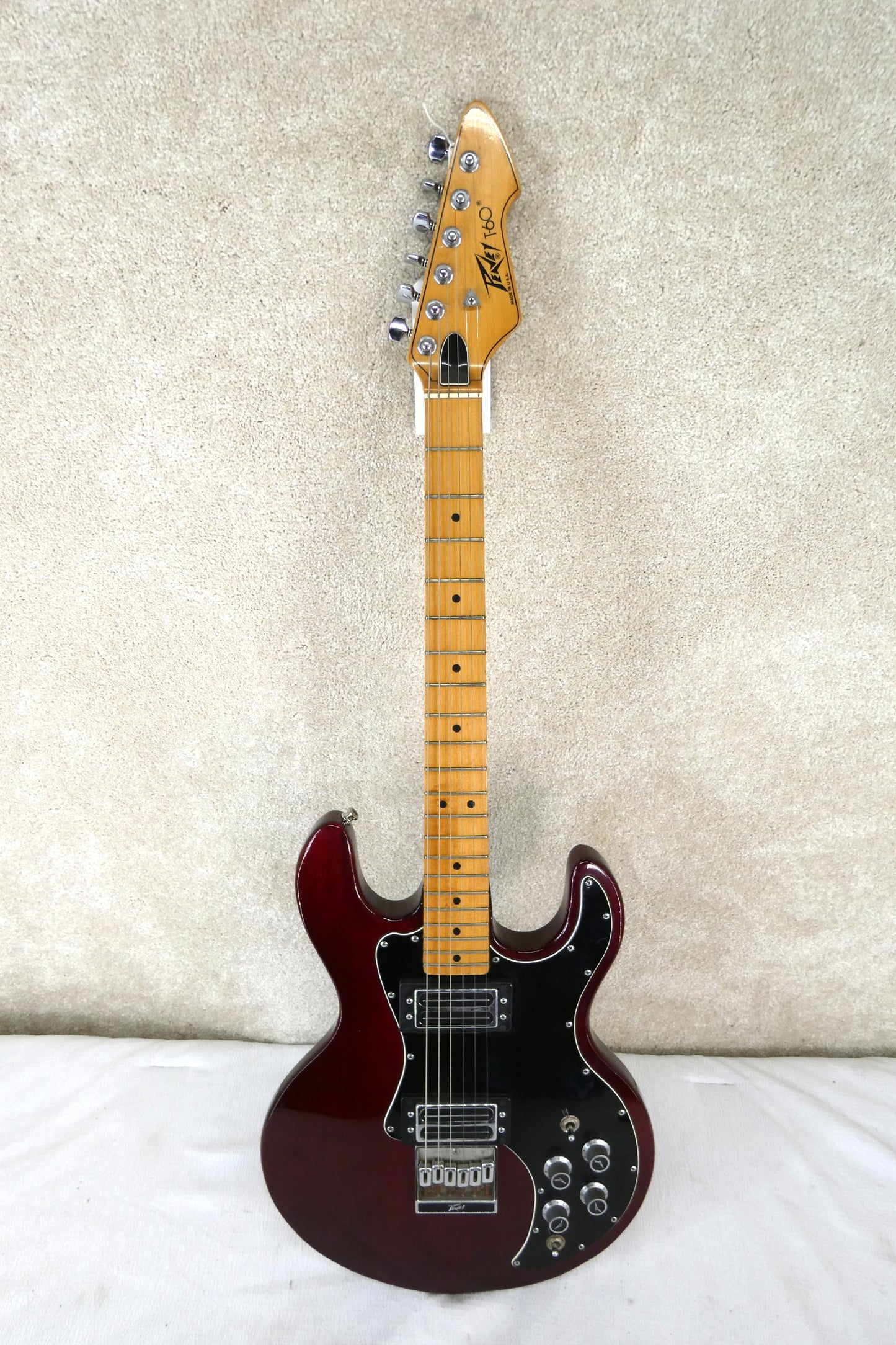 Peavey  T60  1983 - Wine Red Transparent