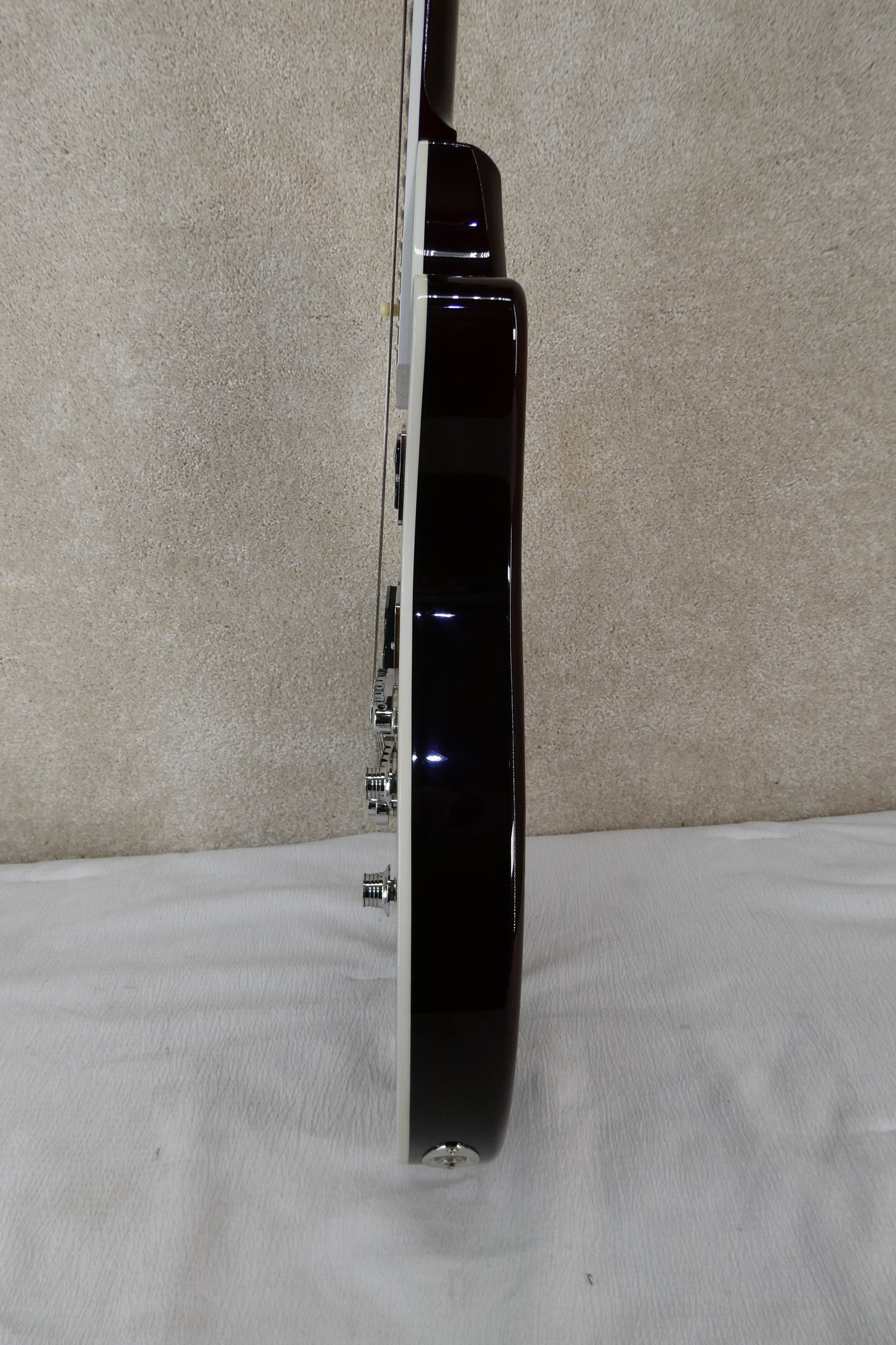 Taylor T3  With OHSC A great almost unplayed example !