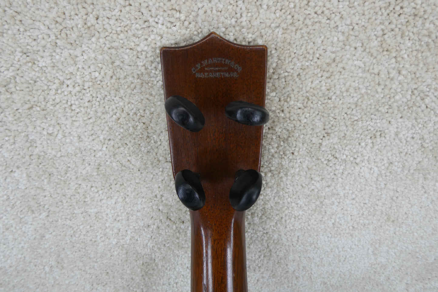 Martin SOPRANO UKE w/ Blk FRICTION PEGS