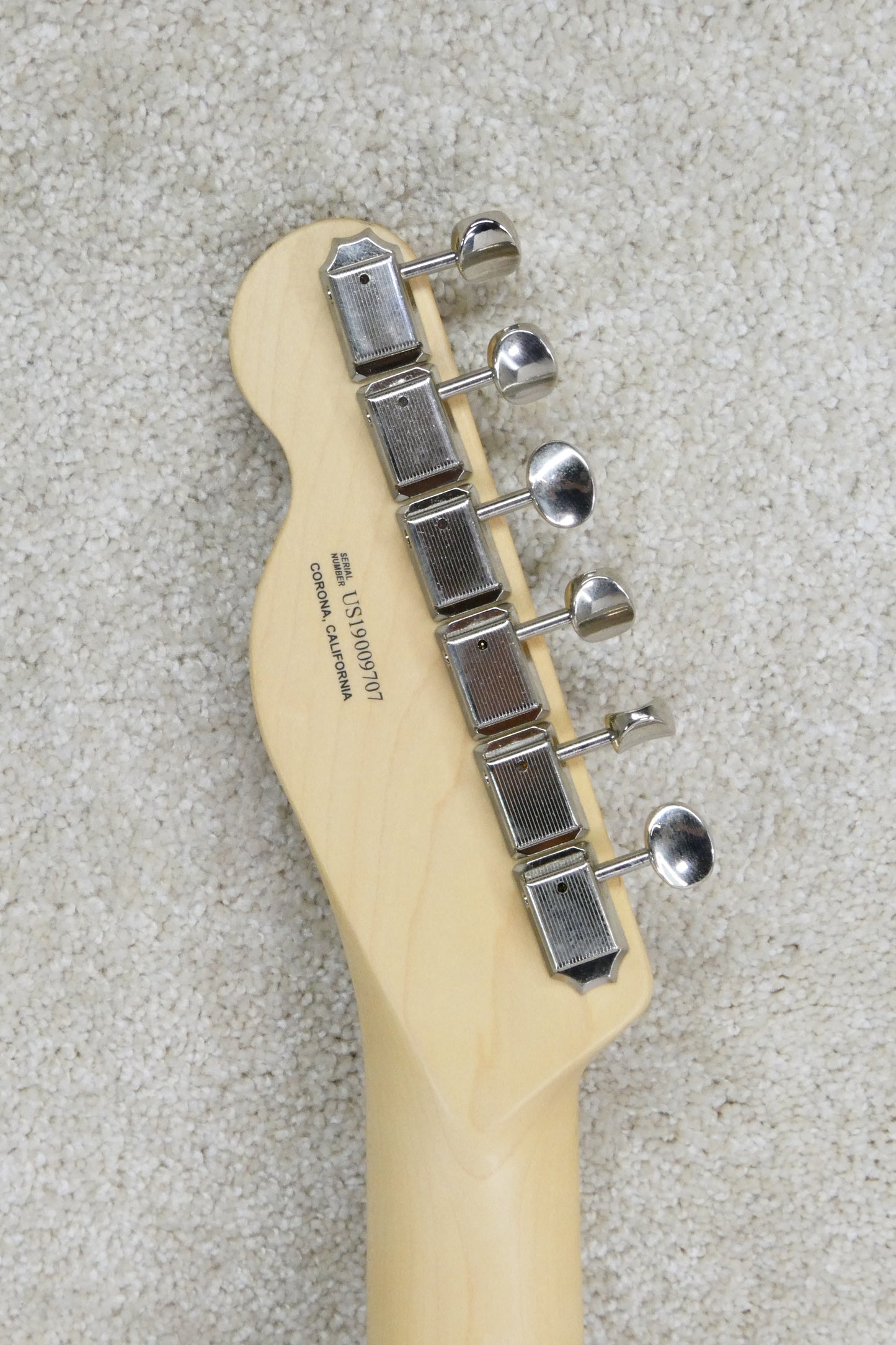 Fender Telecaster 2019 Vintage White W/OHSC The only tele you need !