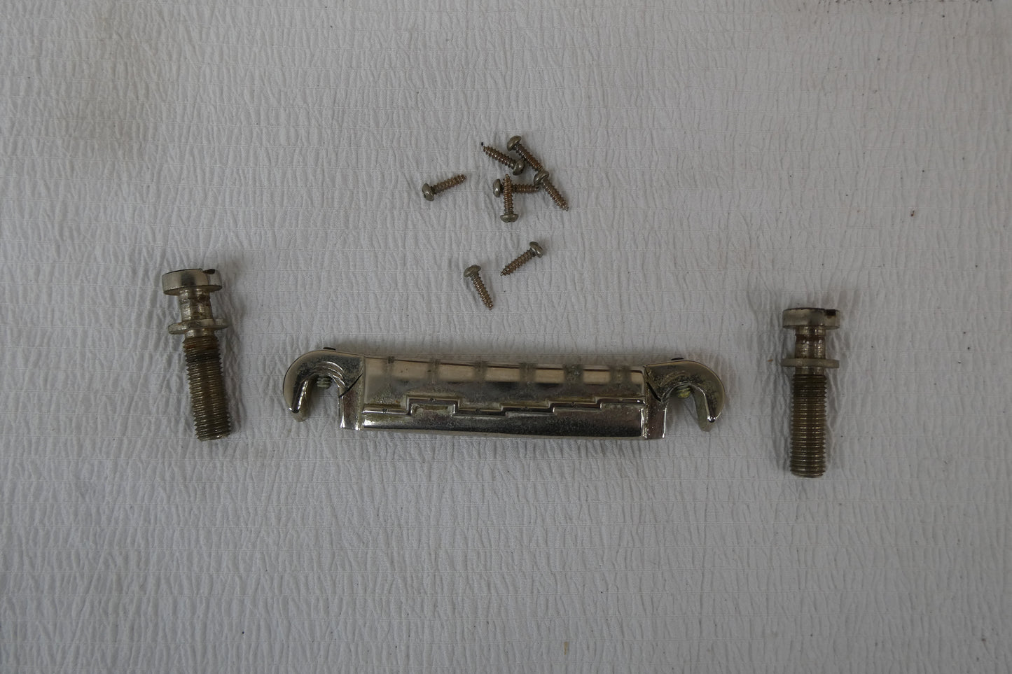 Gibson Melody Maker 1963-64 With Alligator Chip case