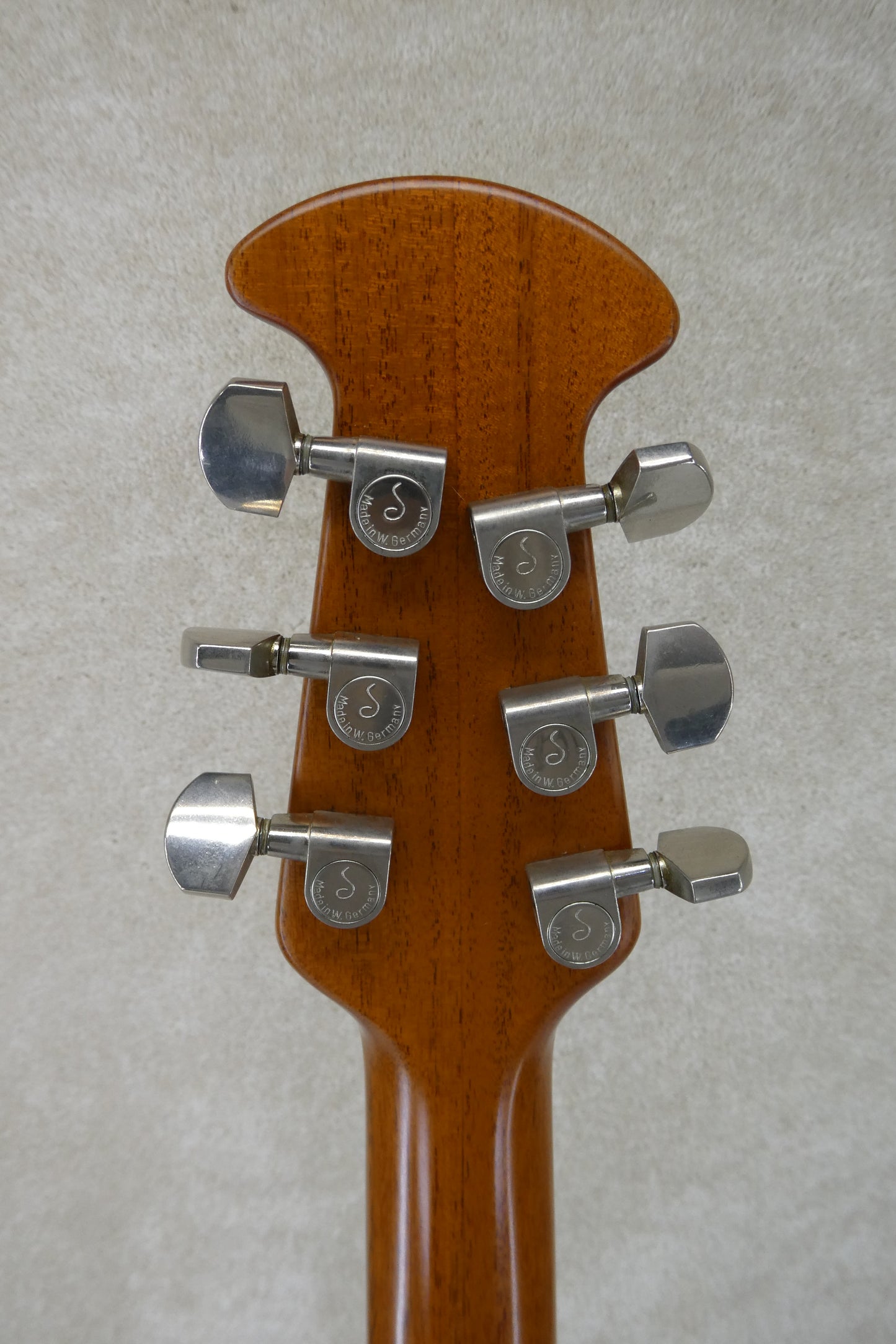 Ovation BALLADEER 1617 Nat w/OHSC