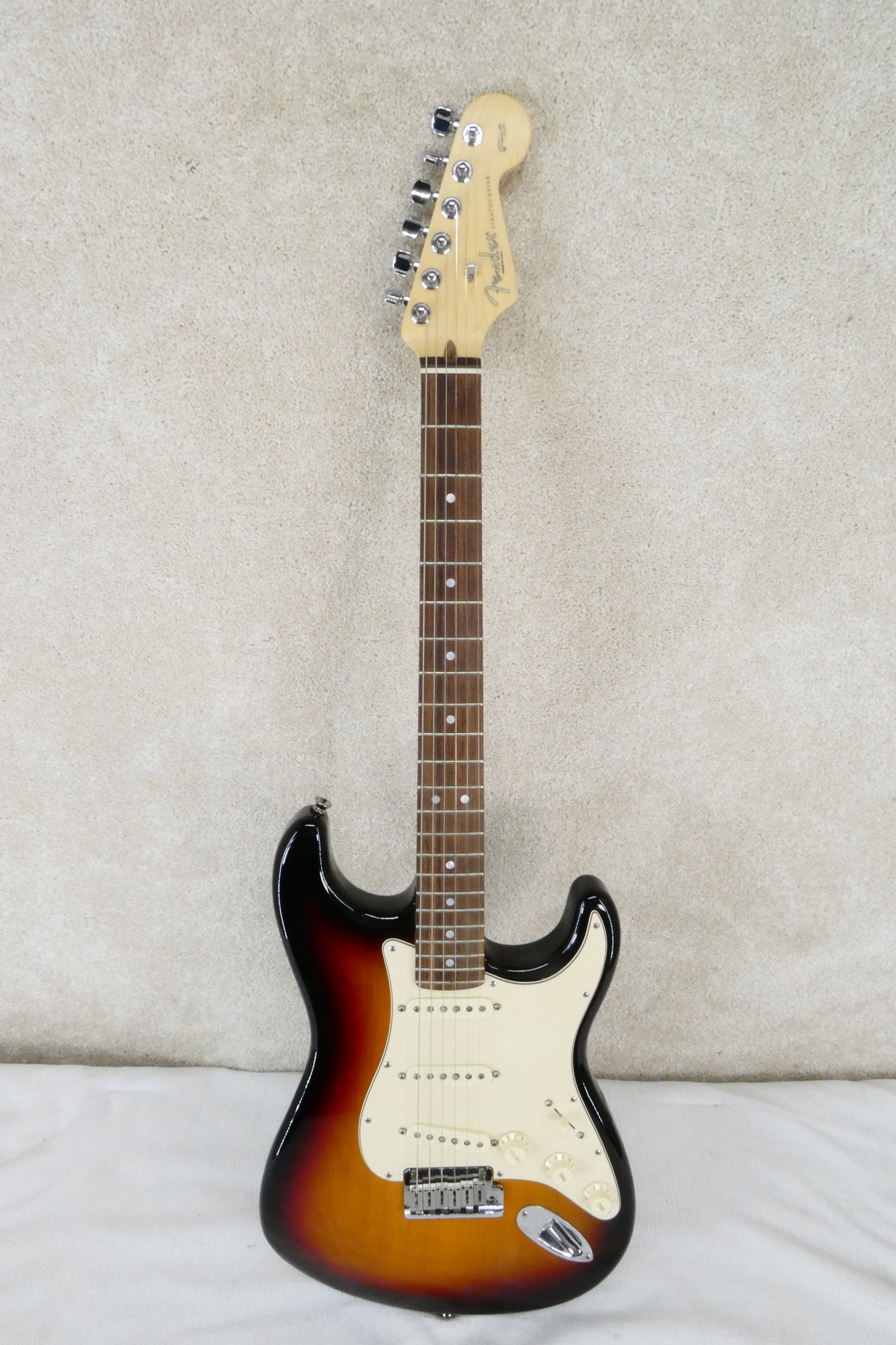 Fender 60th Anniversary Stratocaster with Silver Anniversary Case