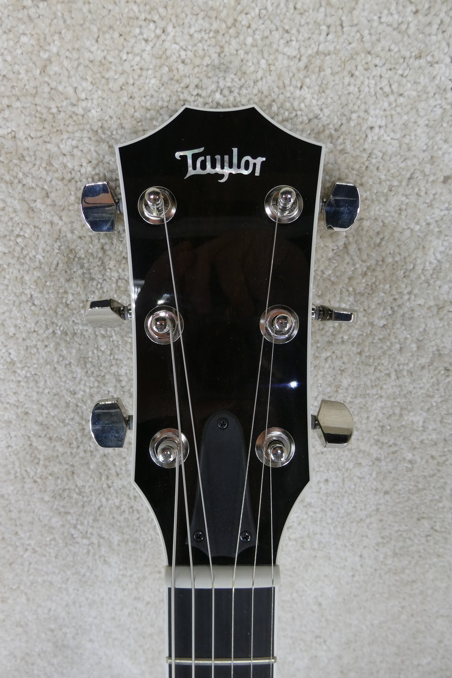 Taylor T3  With OHSC A great almost unplayed example !