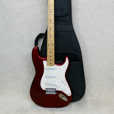 Bluesman Sedan 2022 - Garnet Red