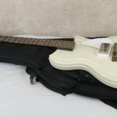 Supro 1572 SW Belmont American  2018-2022 - Sparkle White