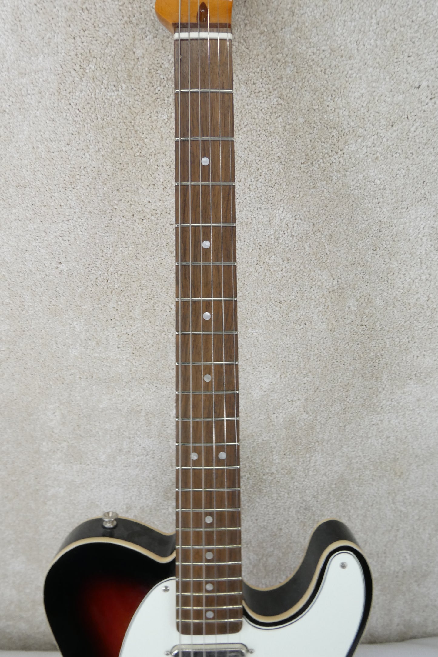 Squier Telecaster  CUSTOM  NBNC  # 8228