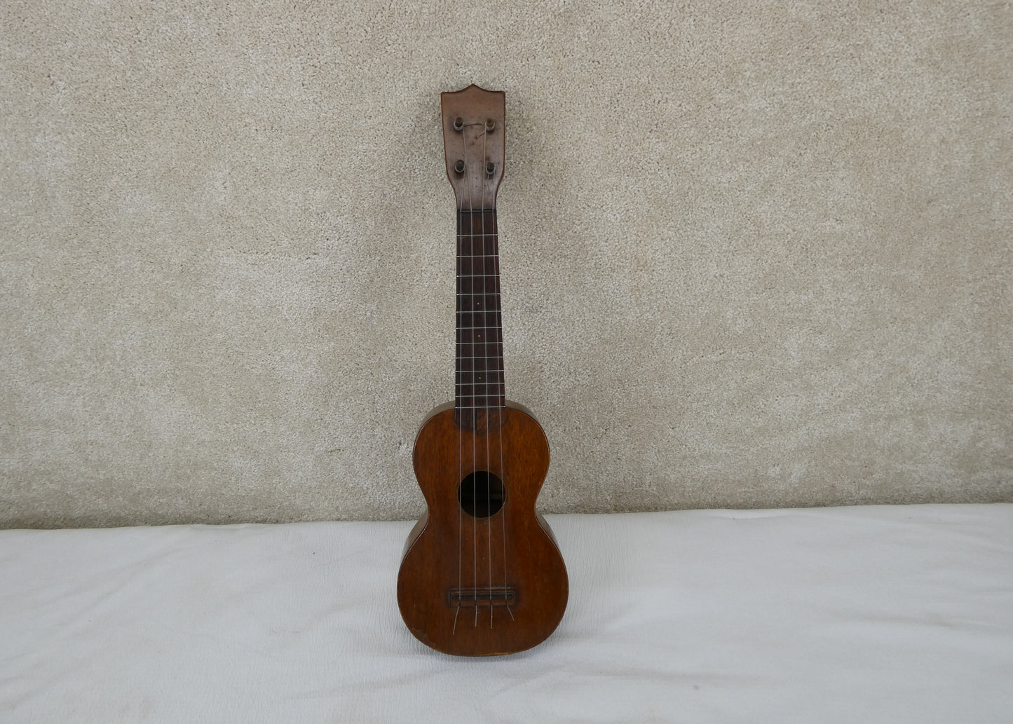 Martin SOPRANO UKE w/ Blk FRICTION PEGS