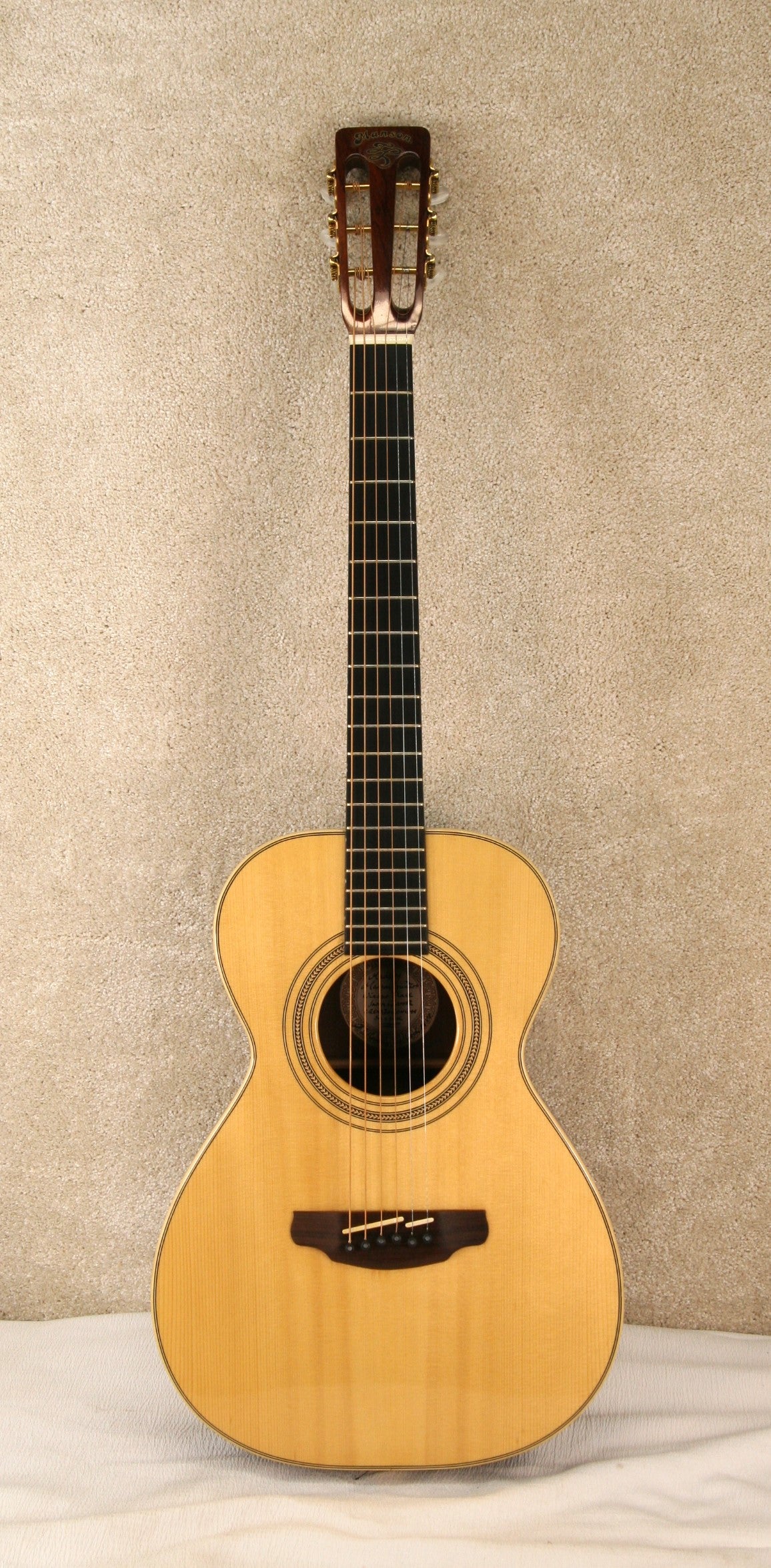 Manson  Nightingale  1982 - Natural  With Original Hardshell Case