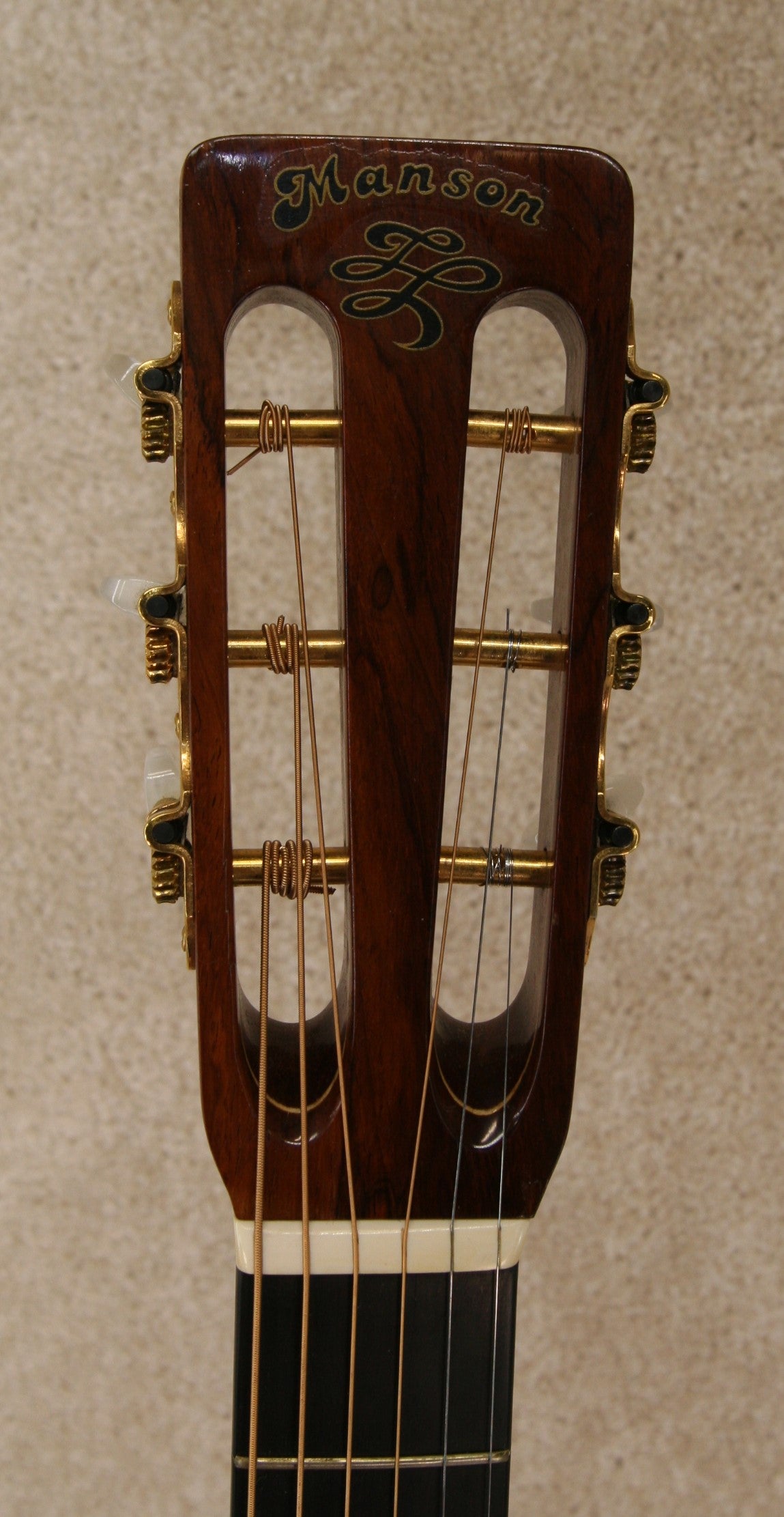 Manson  Nightingale  1982 - Natural  With Original Hardshell Case