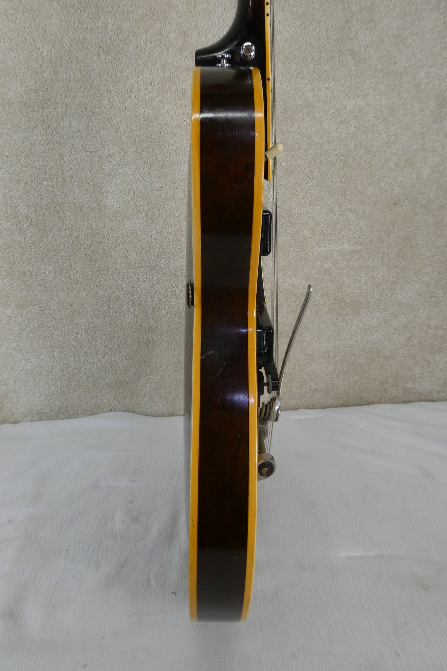 Gibson ES225TD 1957 W/OHSC  Maybe a Celebrity Past !