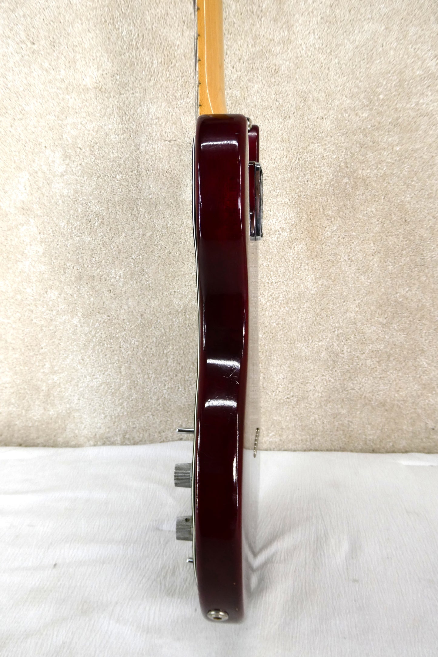 Peavey  T60  1983 - Wine Red Transparent