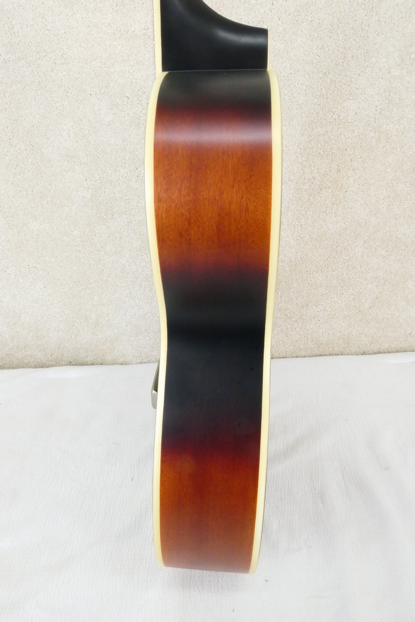 Gretsch G9240 Alligator Rd Neck Resonator