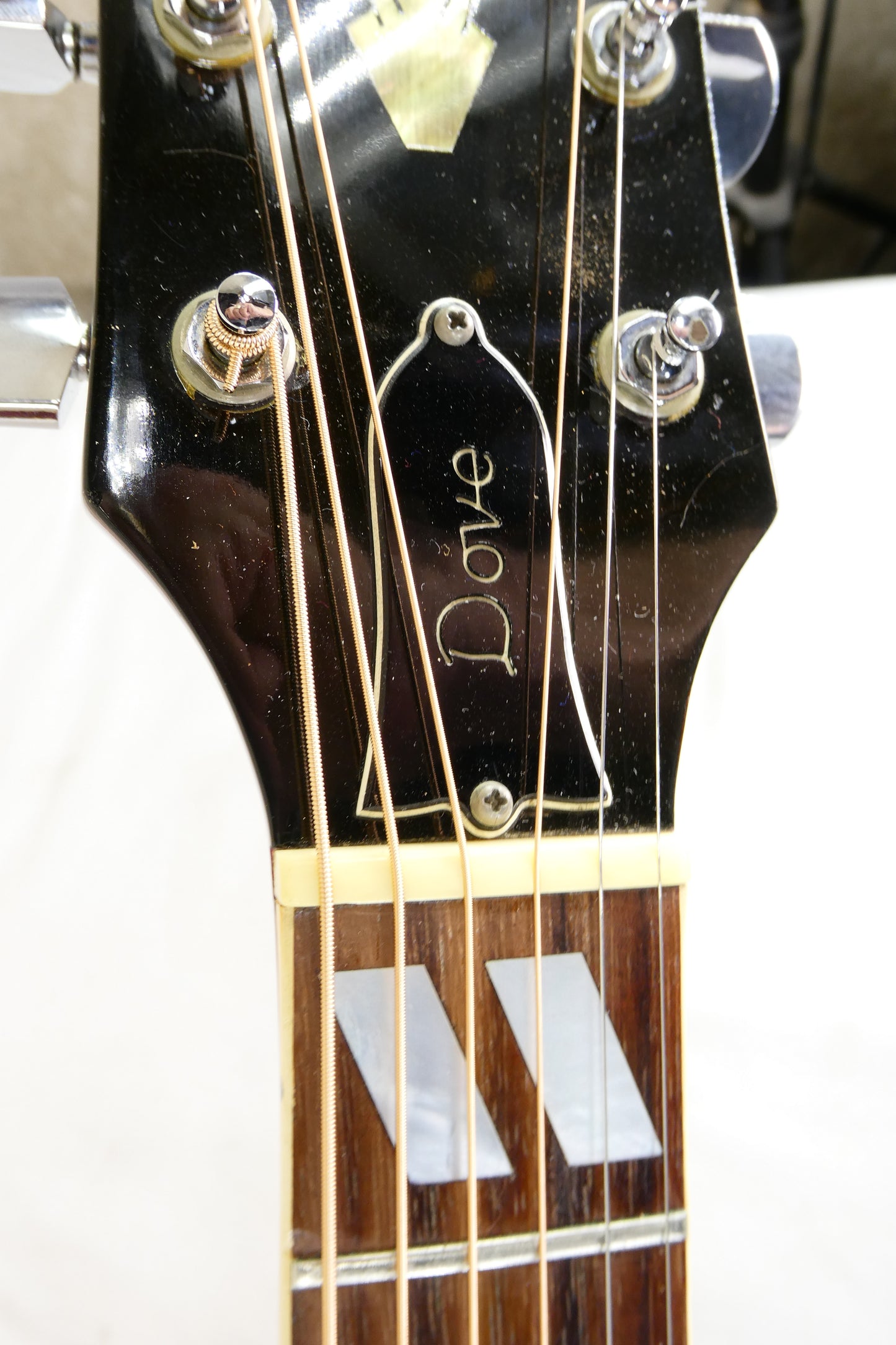 Gibson Dove 1968-70 - Cherry Sunburst