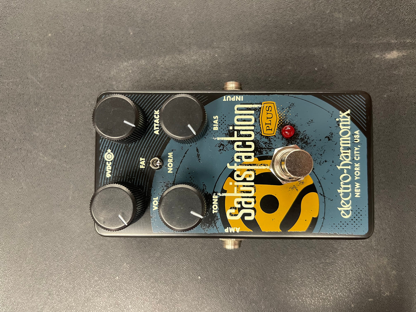 Electro-Harmonix Satisfaction Plus Fuzz 2023 - Present - Black / Blue Graphic