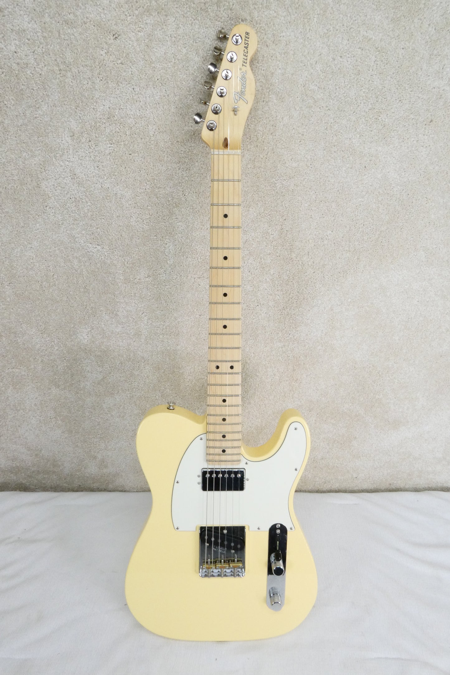 Fender Telecaster 2019 Vintage White W/OHSC The only tele you need !