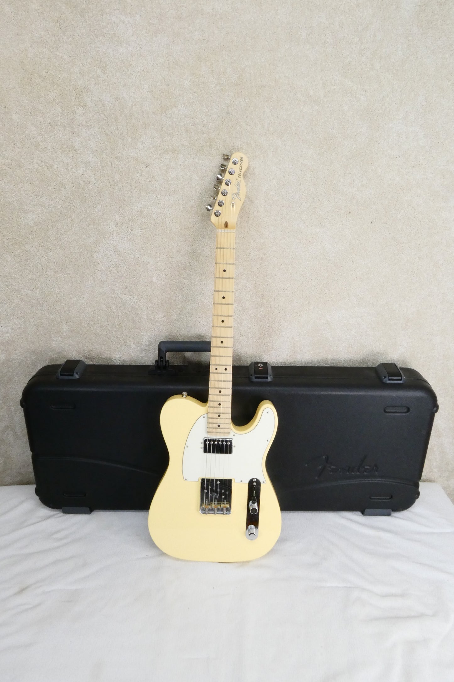 Fender Telecaster 2019 Vintage White W/OHSC The only tele you need !