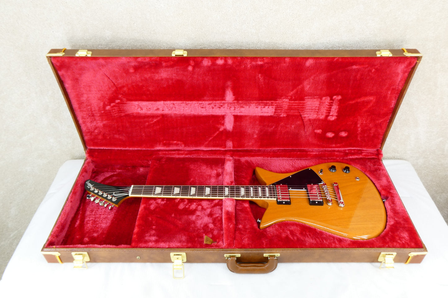 Gibson Theodore with OHSC  A holdover design from 1957