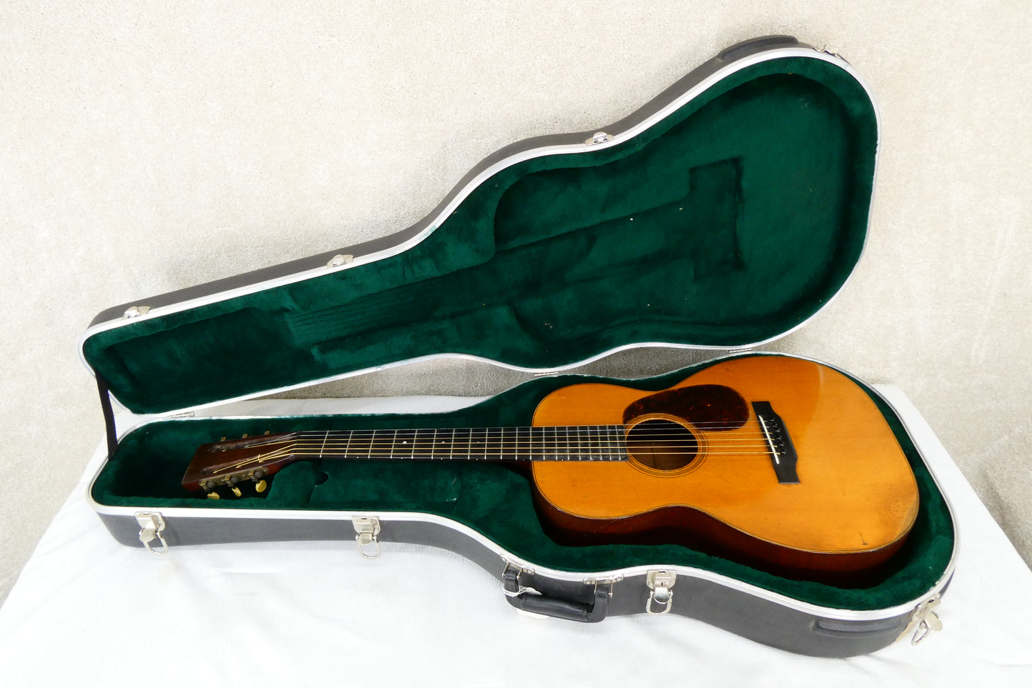 Martin 00-18 1931 with Newer Martin Hardshell case