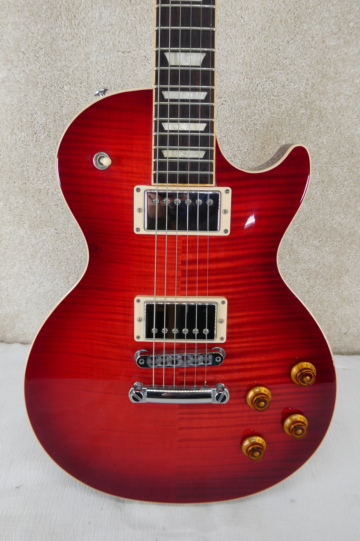 Gibson Les Paul Standard 2018 - Blood Orange W/OHSC