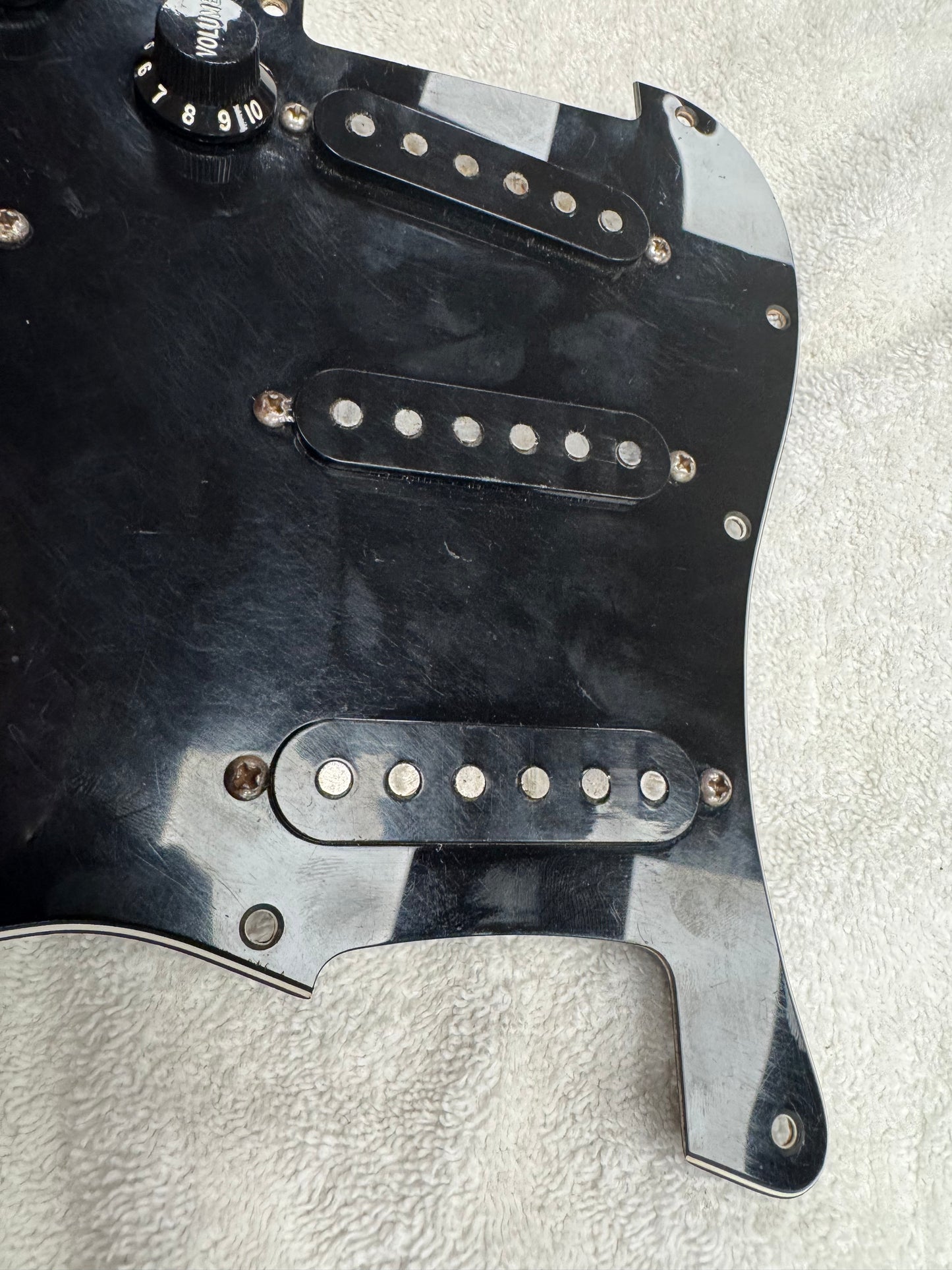 Fender Stratocaster Loaded Pickguard 1977 - Black