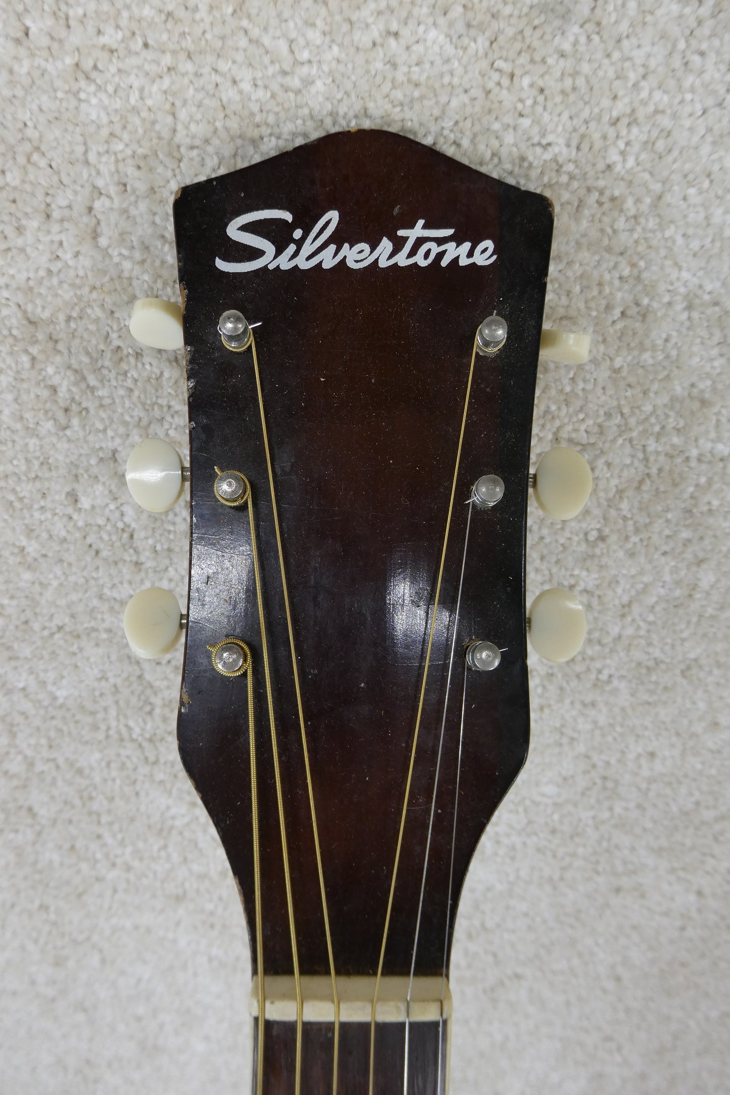 Silvertone Archtop  No Bag No Case